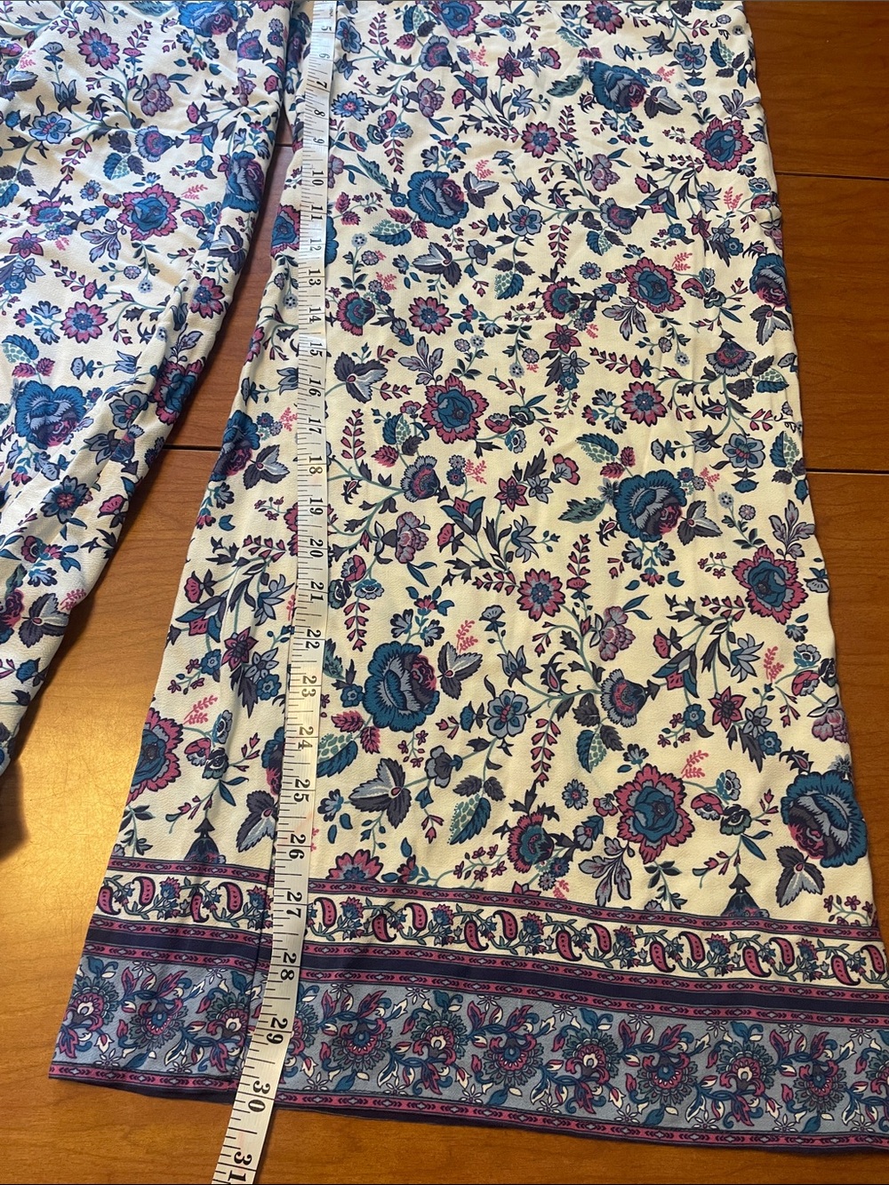 Joie wide leg palazzo pants with Blue and Pink Floral Pattern size L - Picture 9 of 10